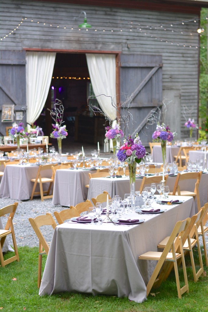 The tables adorned with various shades of gray and purple...